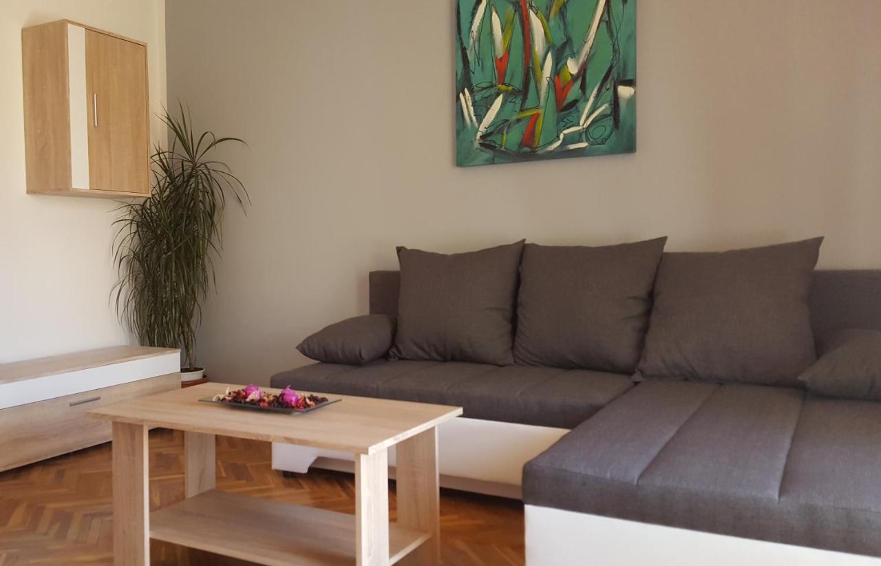 Apartman Ema 4+2 Koromačno 외부 사진